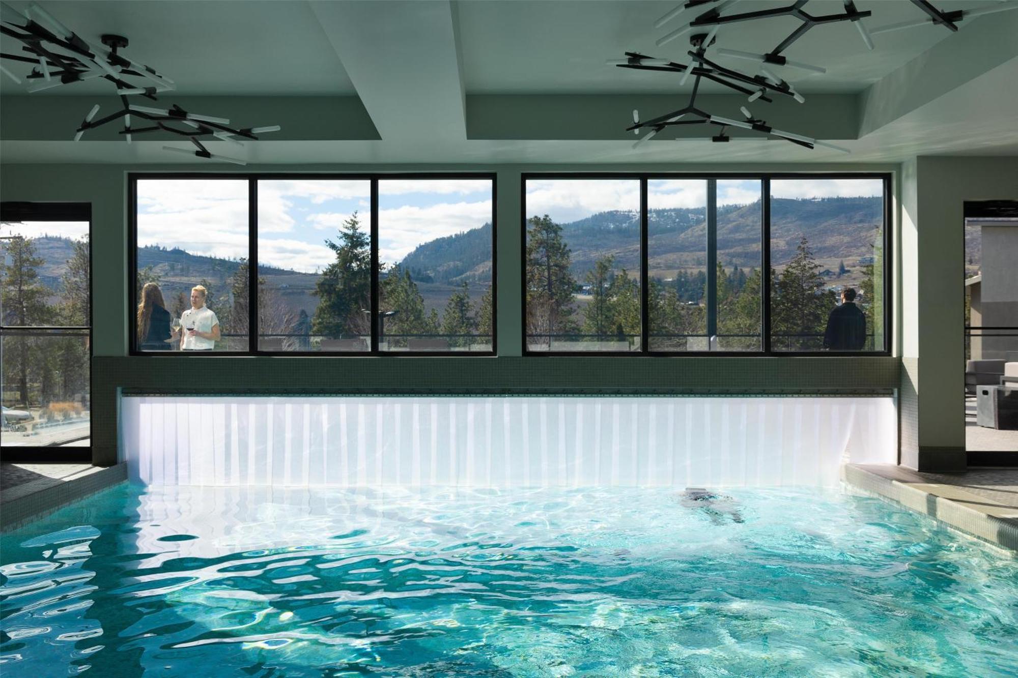 Doubletree By Hilton West Kelowna Exterior photo