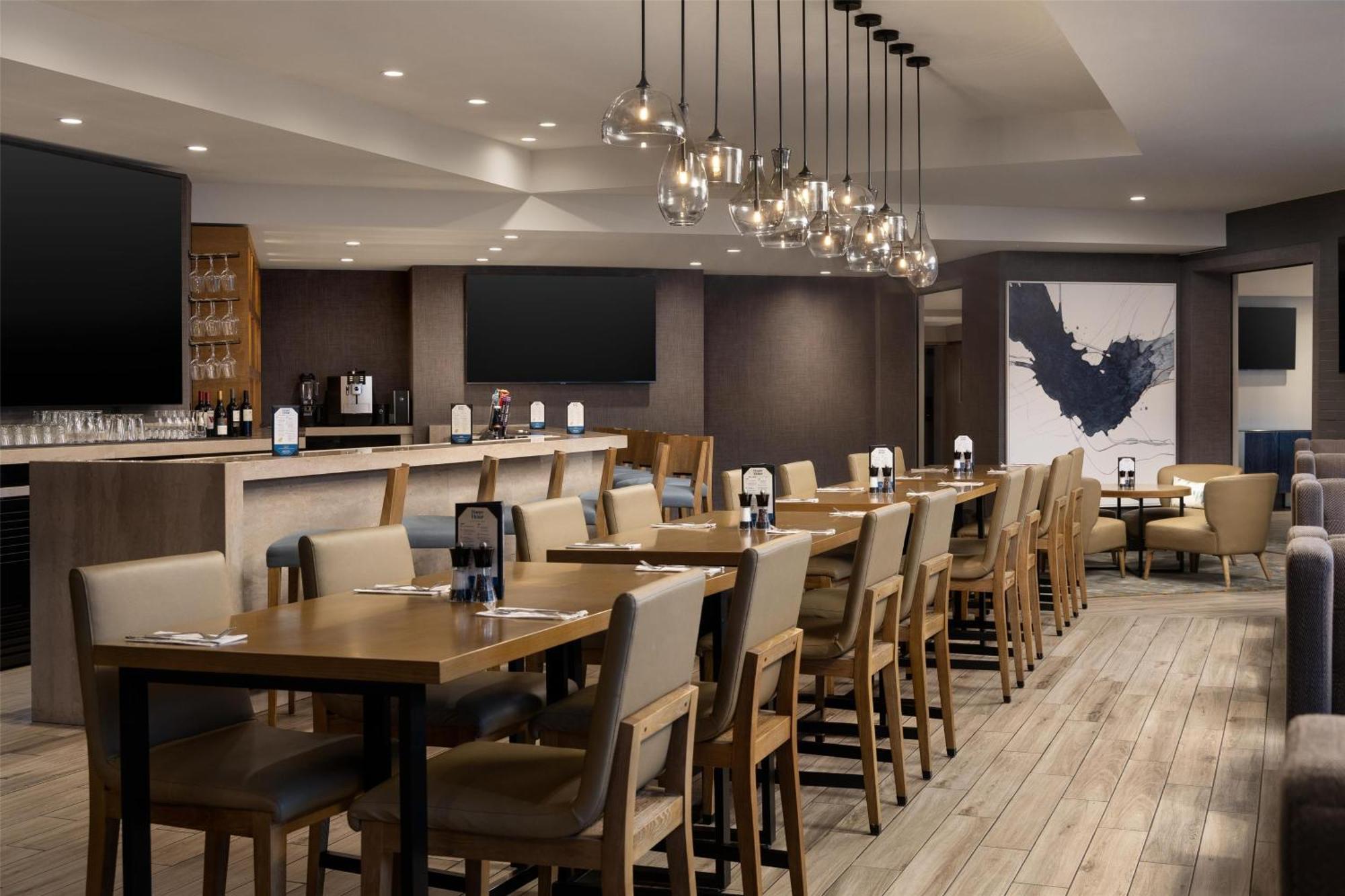 Doubletree By Hilton West Kelowna Exterior photo