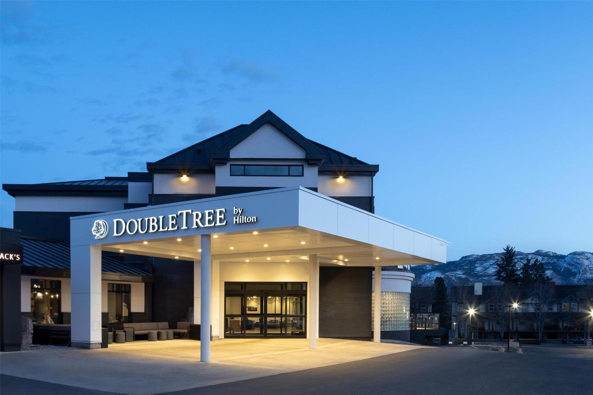 Doubletree By Hilton West Kelowna Exterior photo