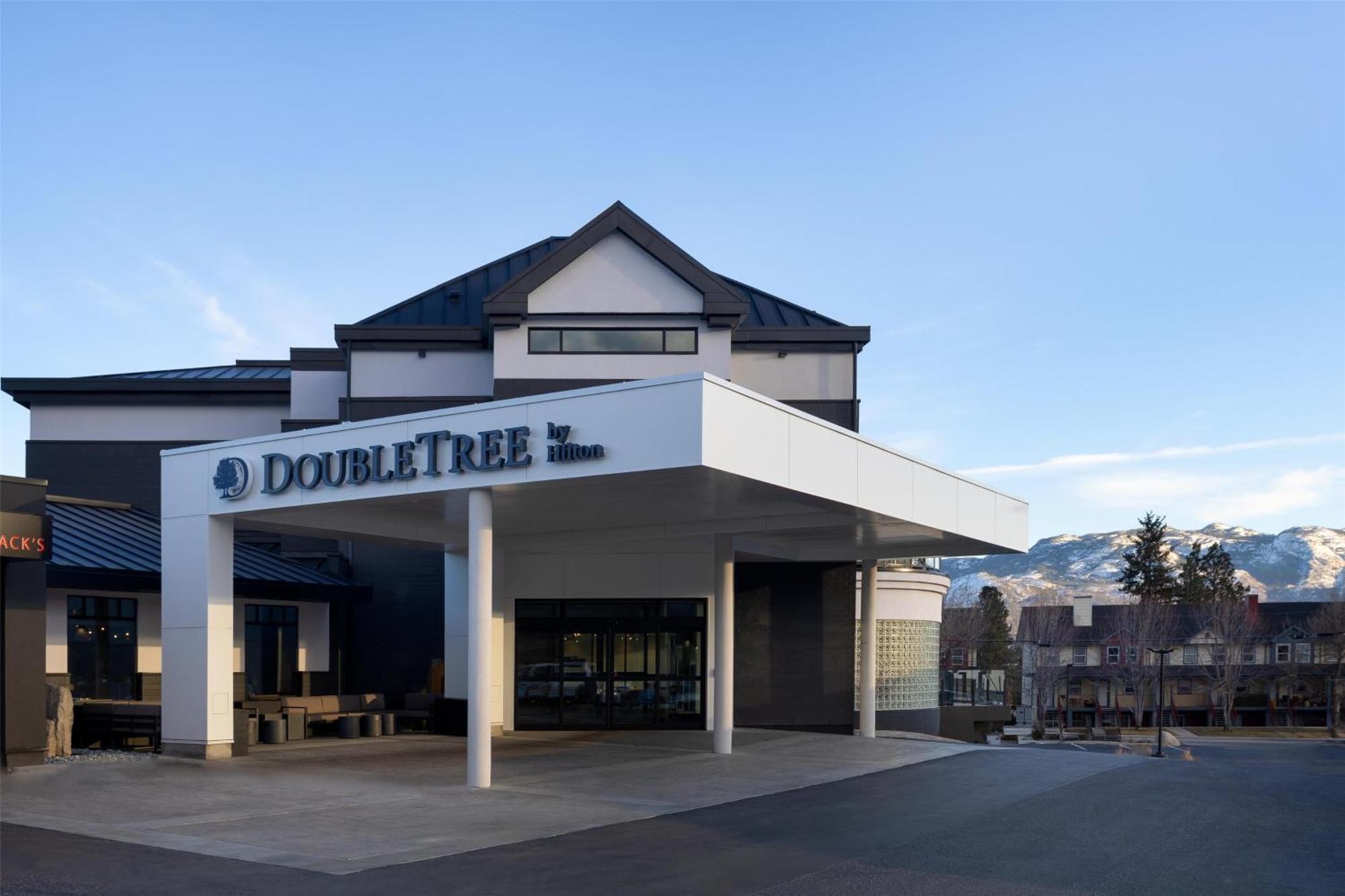 Doubletree By Hilton West Kelowna Exterior photo