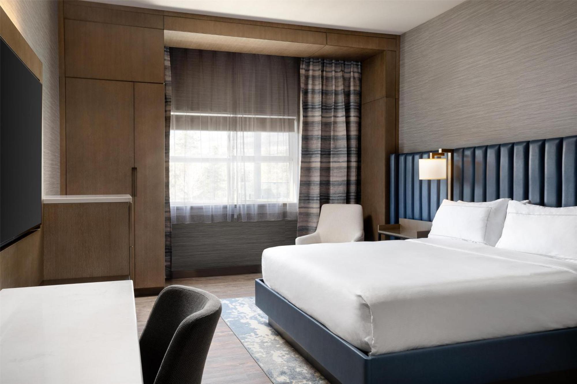 Doubletree By Hilton West Kelowna Exterior photo