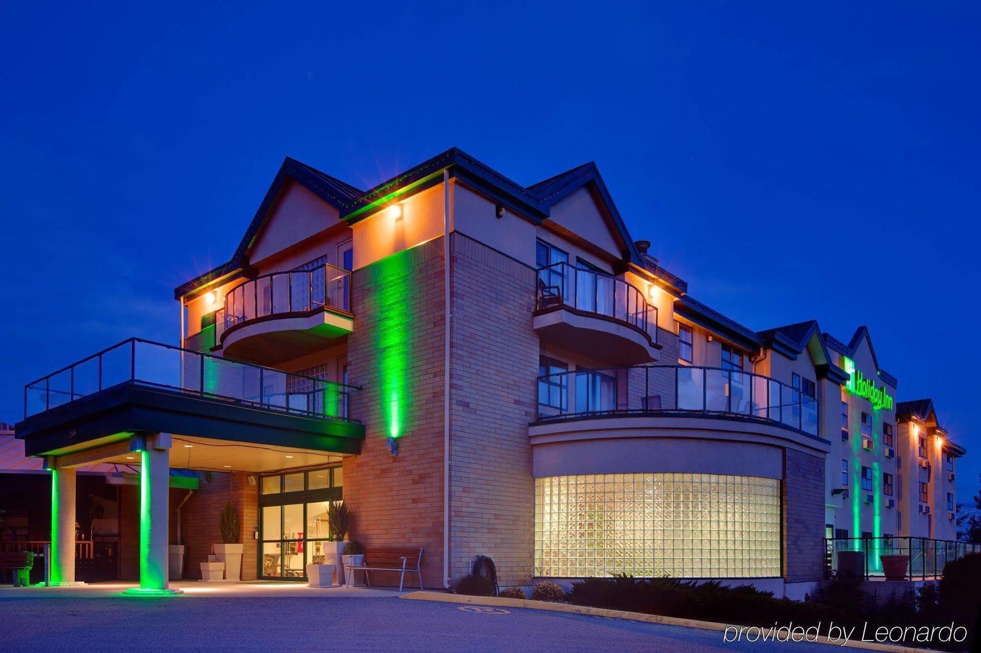 Doubletree By Hilton West Kelowna Hotel Exterior photo